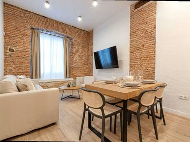 Appartamento con ascensore in affitto a Calle de Recondo