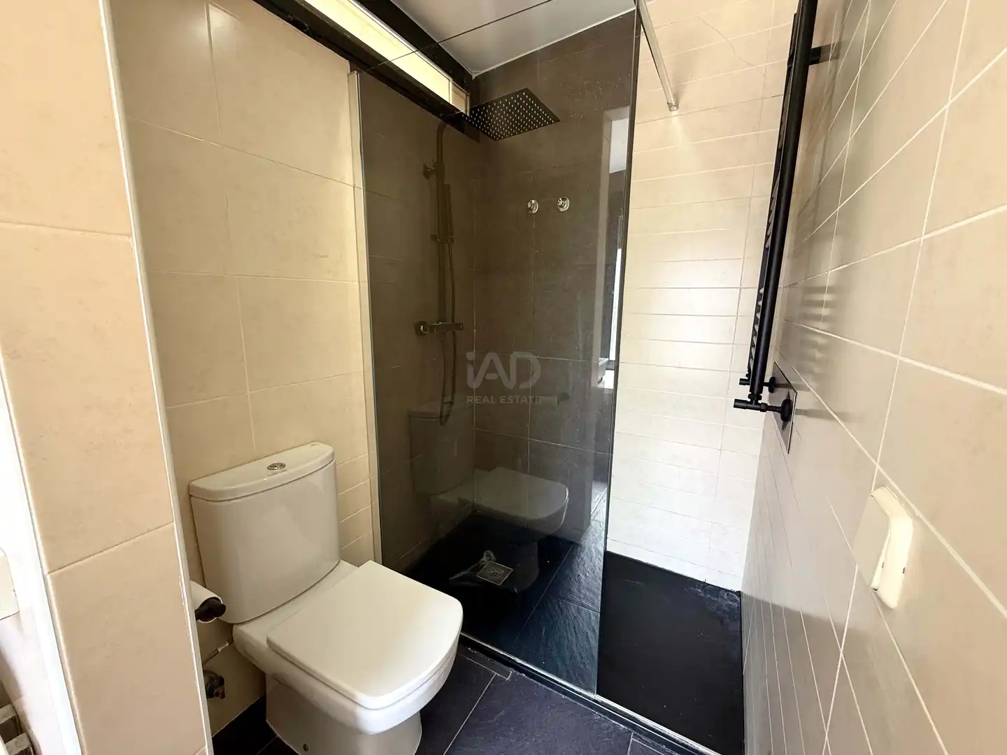 Baño de Casa o chalet en venta en Chiloeches con Aire acondicionado, Calefacción y Terraza