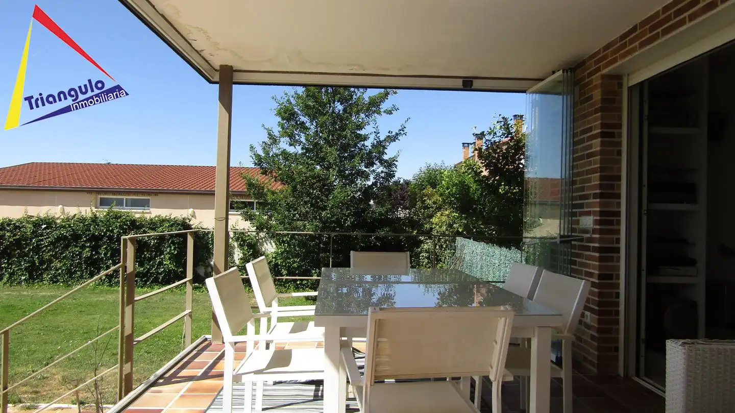 Terrassa de Casa adosada en venda en Encinillas amb Calefacció, Jardí privat i Terrassa