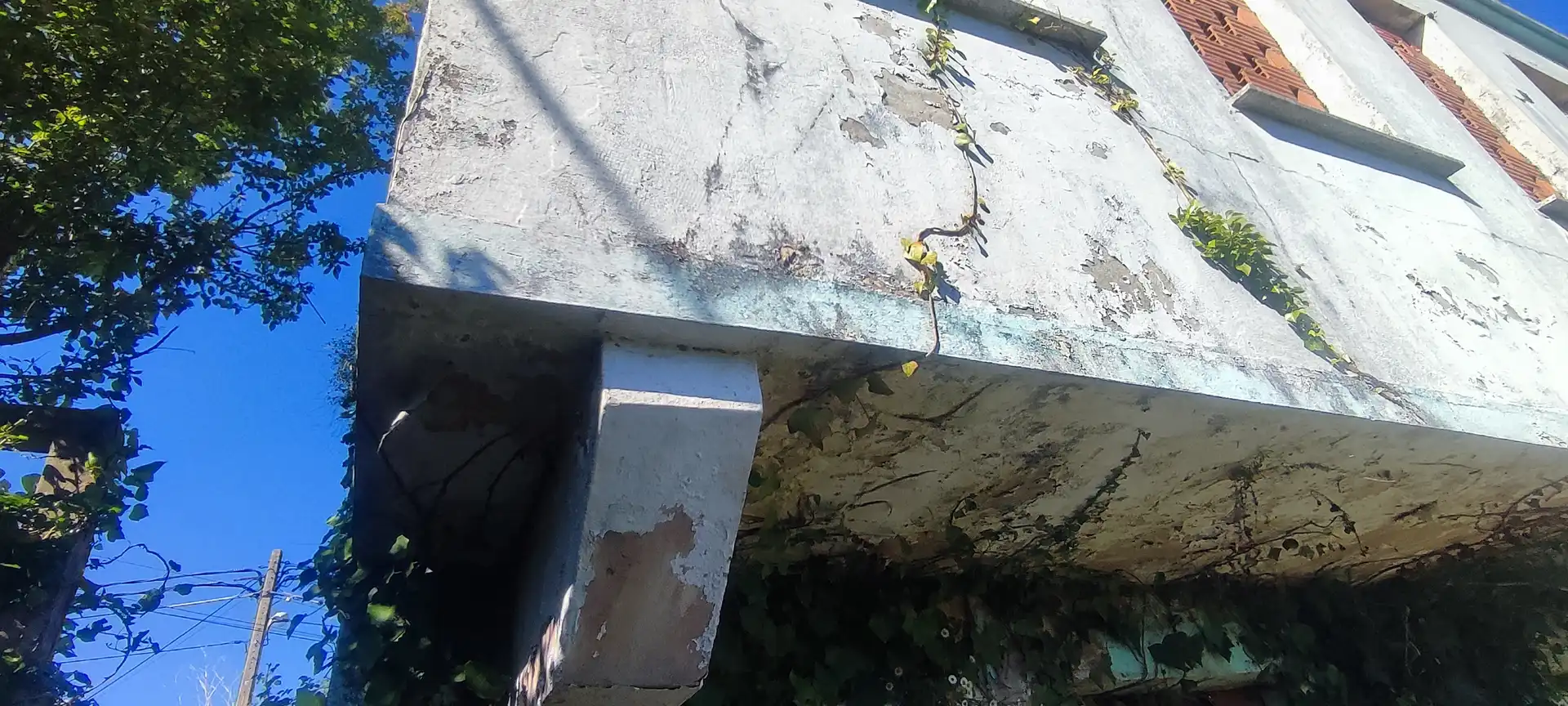 Vista exterior de Casa o xalet en venda en Ferrol amb Jardí privat