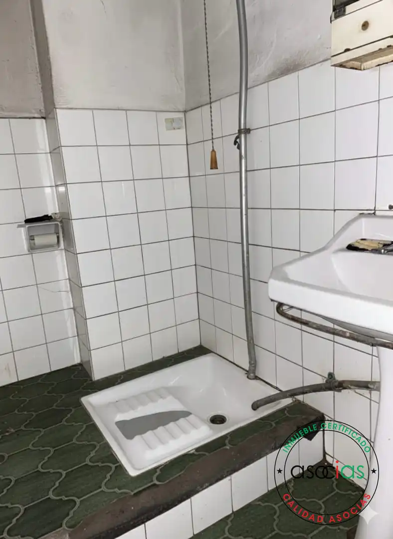 Baño de Local en venta en Gijón 