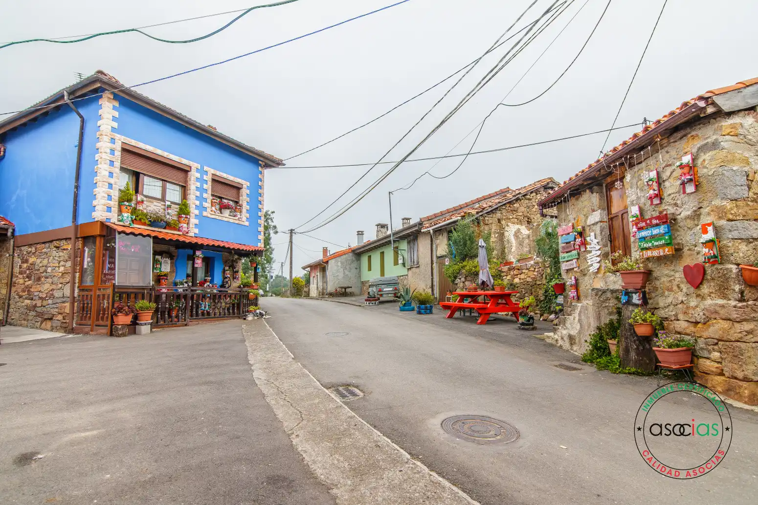 Vista exterior de Casa adosada en venta en Proaza con Calefacción y Trastero
