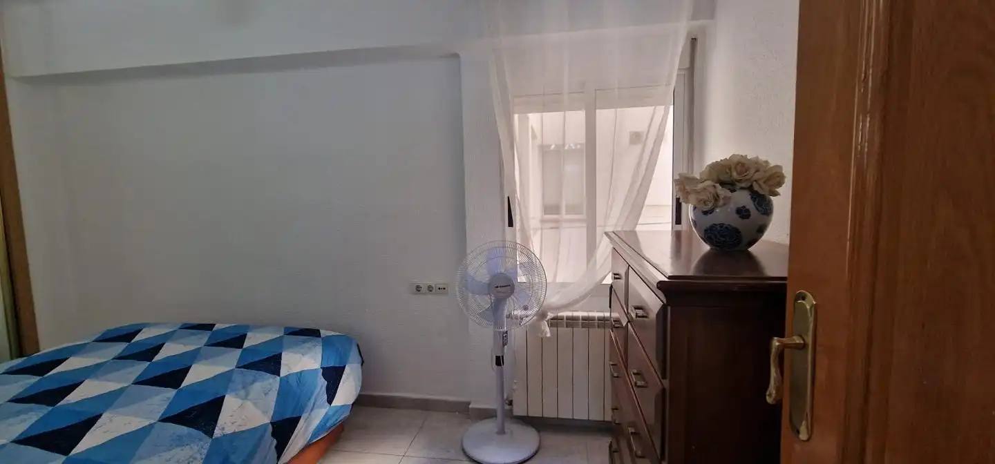 Bedroom of Flat for sale in Zaragoza  with Air Conditioner, Heating and Furnished