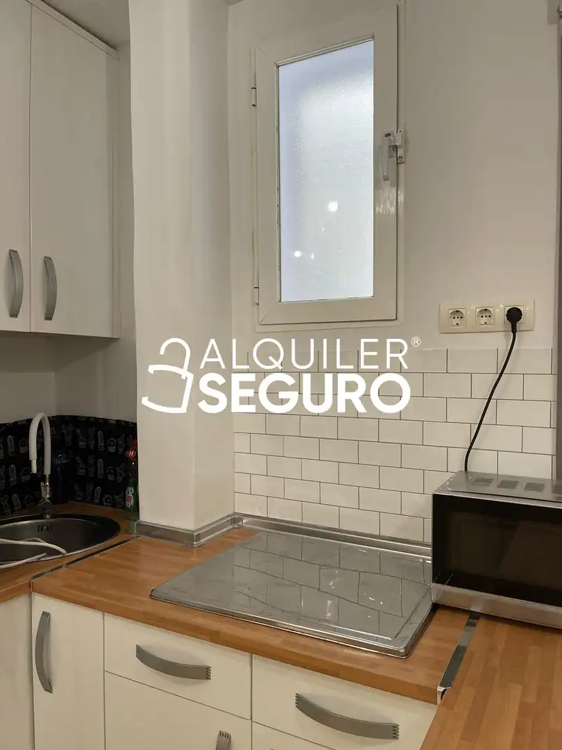Kitchen of Flat for rent in Madrid  with Heating and Furnished