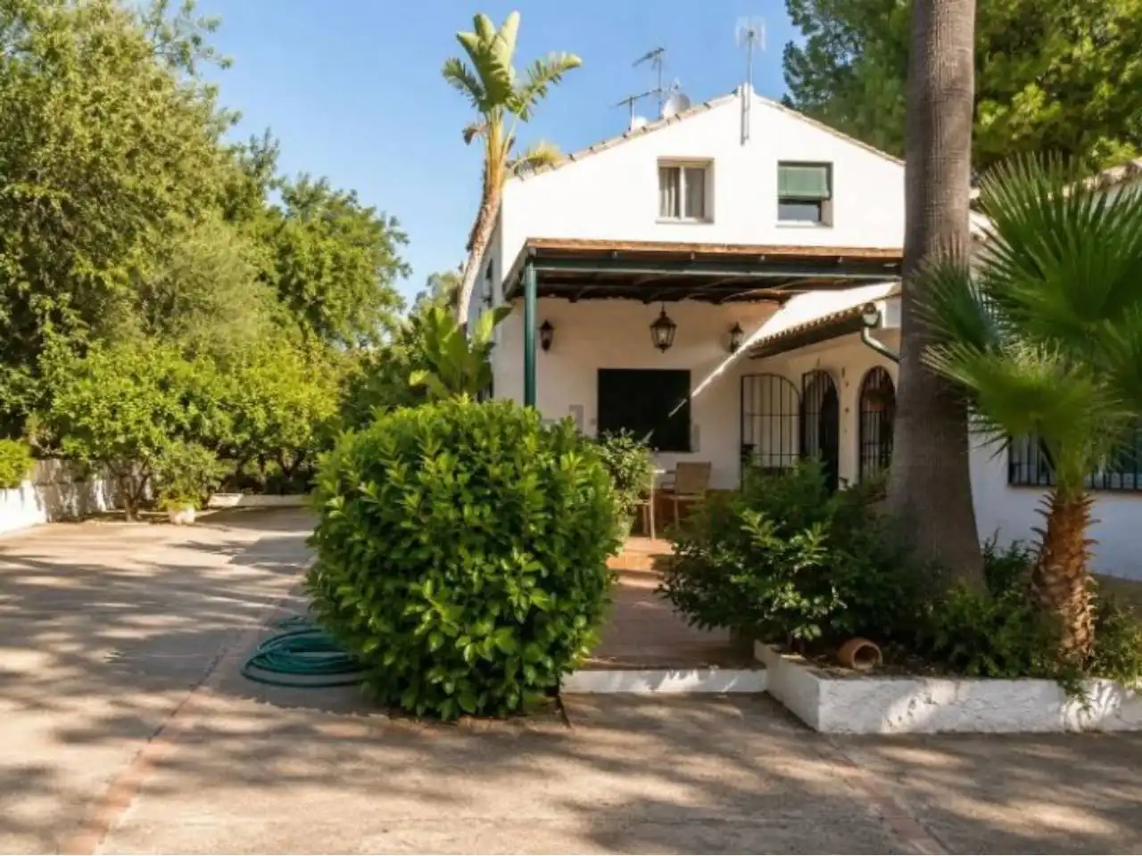 Chalet con jardín en venta en Urbanizacion Arrobones