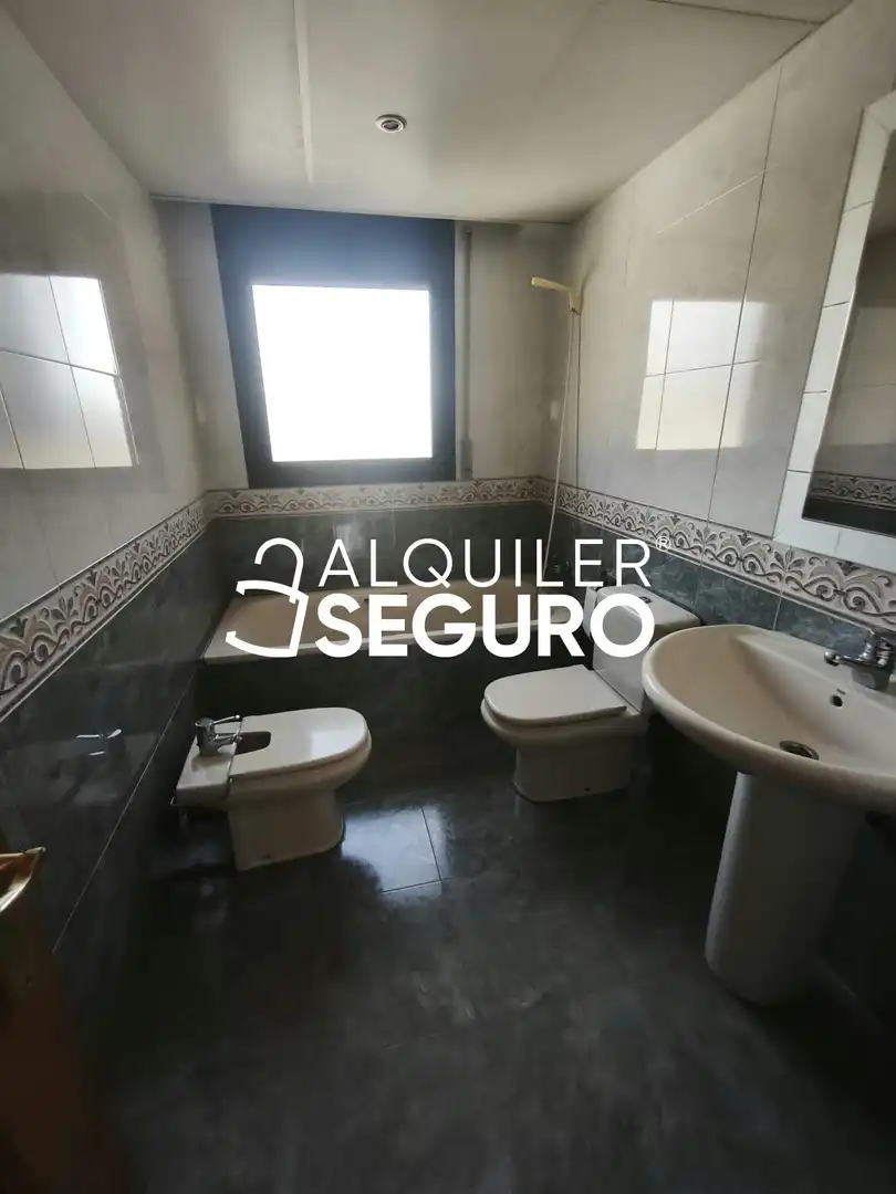 Bany de Pis de lloguer en Zaragoza amb Aire condicionat, Calefacció i Terrassa