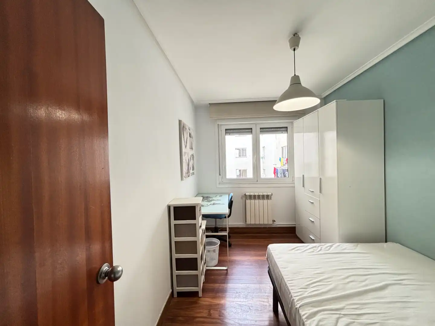 Schlafzimmer von Wohnung zur Miete in Santiago de Compostela  mit Heizung und Möbliert