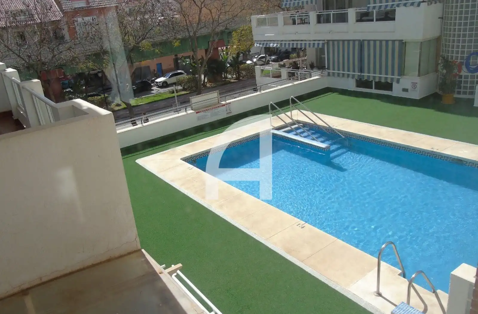 Piscina de Piso en venta en Fuengirola con Aire acondicionado, Calefacción y Terraza