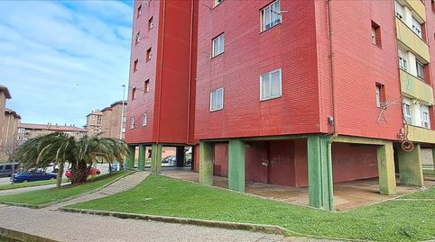 Foto 2 de Piso en venta en Cardenal Herrera Oria, Alisal - San Román, Santander