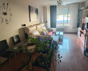 Wohnzimmer von Wohnungen zum verkauf in San Andrés del Rabanedo mit Heizung und Abstellraum