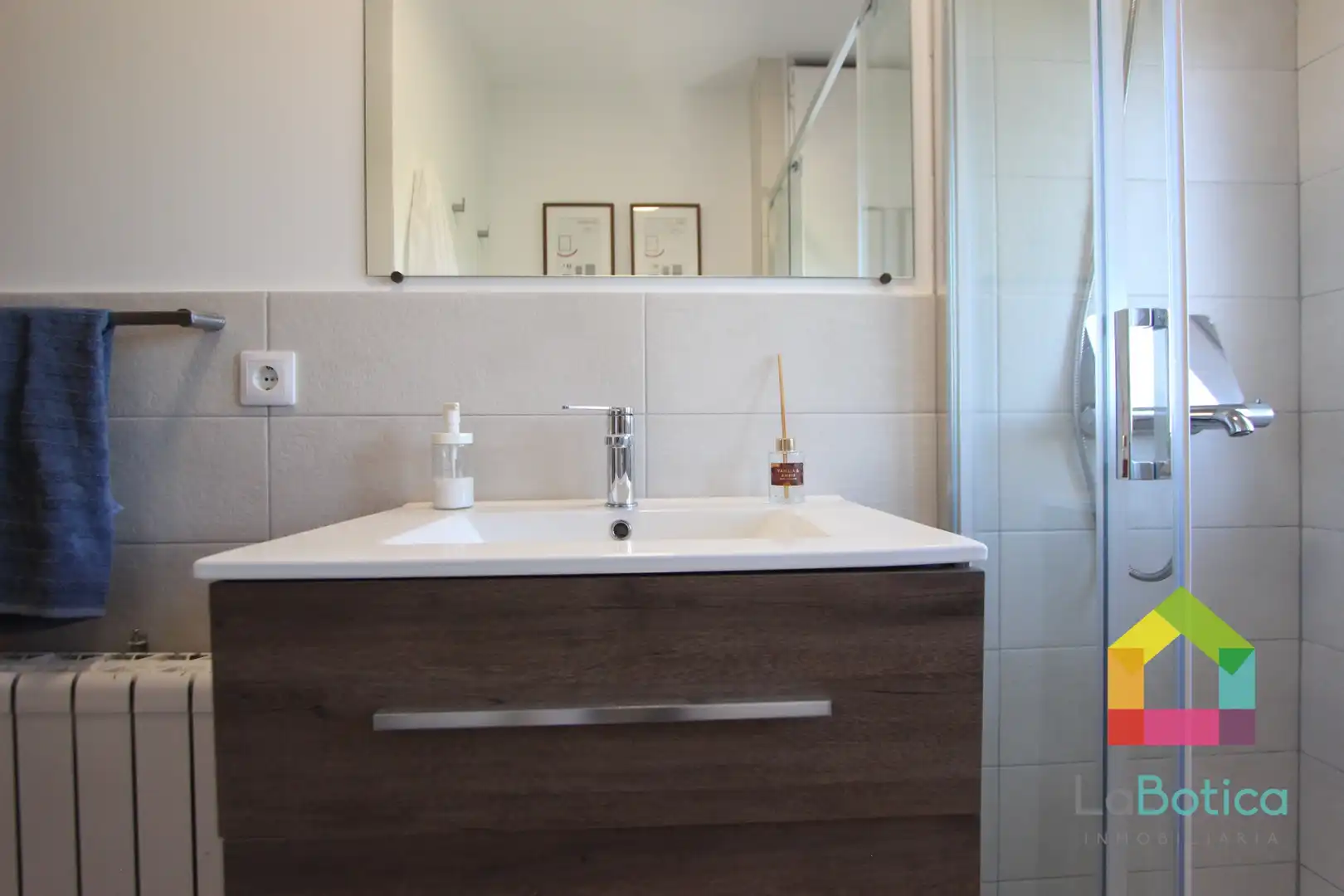 Baño de Piso en venta en Olías del Rey con Aire acondicionado, Calefacción y Terraza