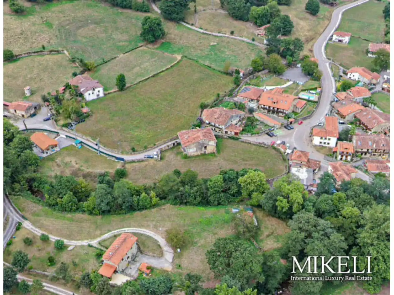 Finca rústica en venta en Saro con Jardín privado y Parquet