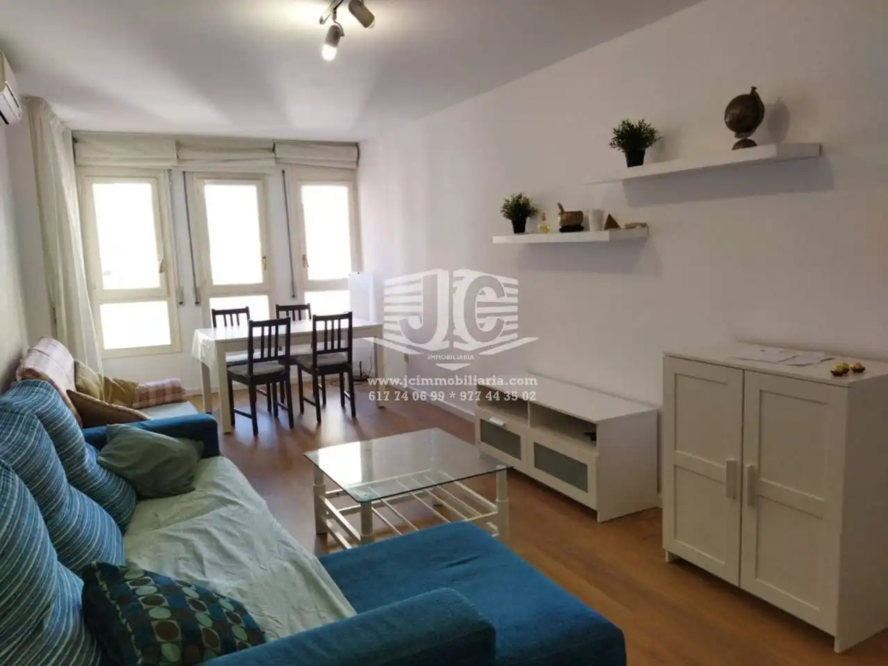 Sala de estar de Piso de alquiler en Tortosa con Aire acondicionado, Parquet y Amueblado