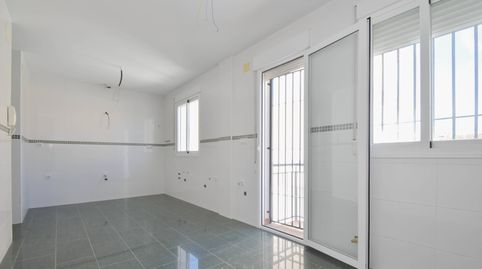 Foto 3 de Casa adosada en venta en Atarfe, Granada