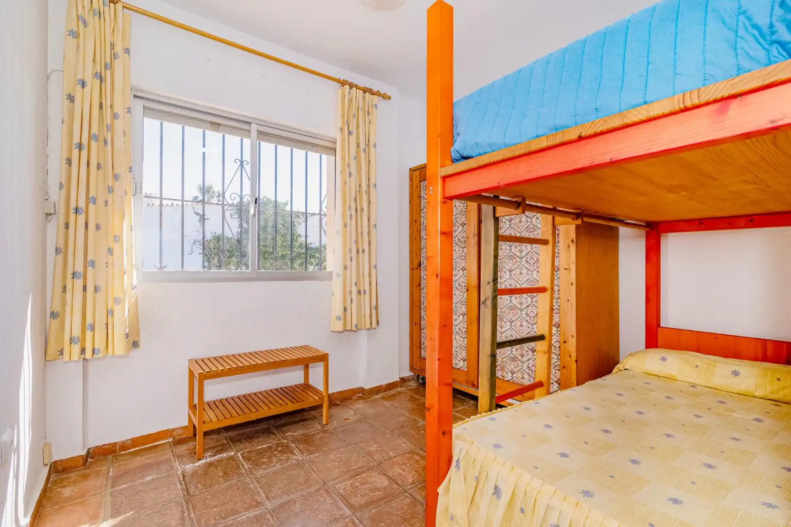 Habitación de Casa o chalet en venta en Motril con Jardín privado, Terraza y Piscina