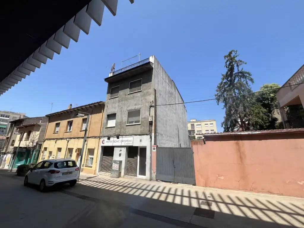 Edificio en venta en Col.legis Nous