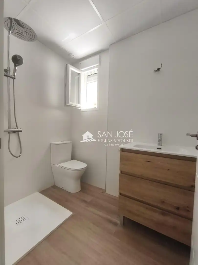 Baño de Piso en venta en Aspe con Aire acondicionado y Calefacción