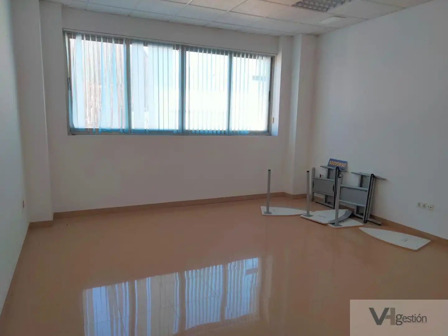Oficina en venta en Villamartín