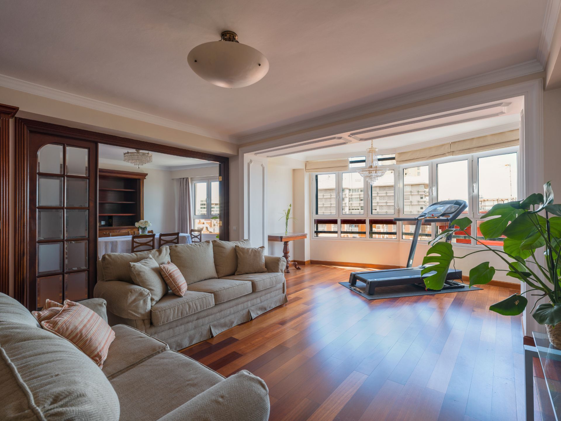 Living room of Flat to rent in Las Palmas de Gran Canaria  with Parquet flooring, Furnished and Oven