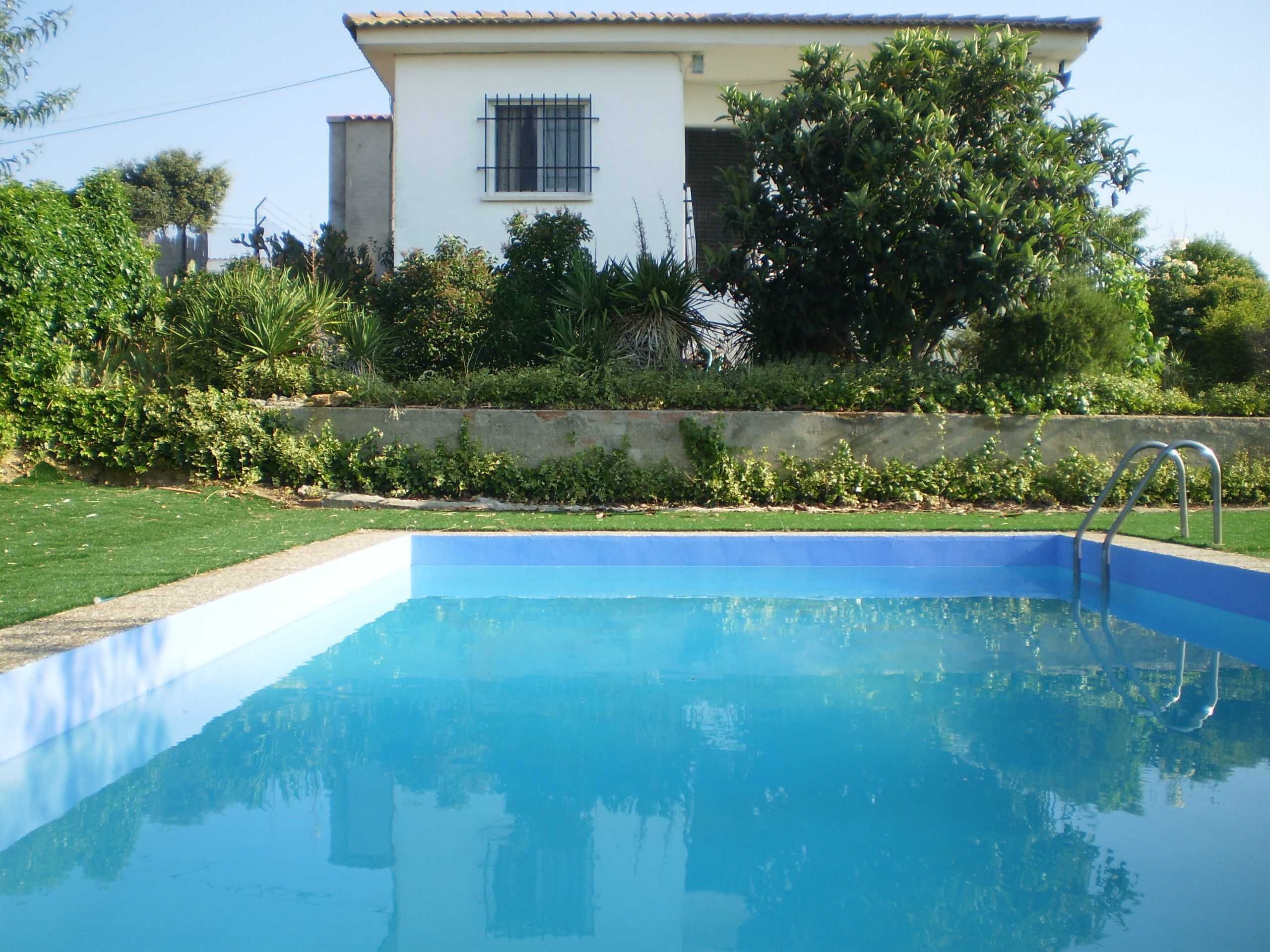 Swimming pool of House or chalet for sale in Zamora Capital   with Private garden and Parquet flooring