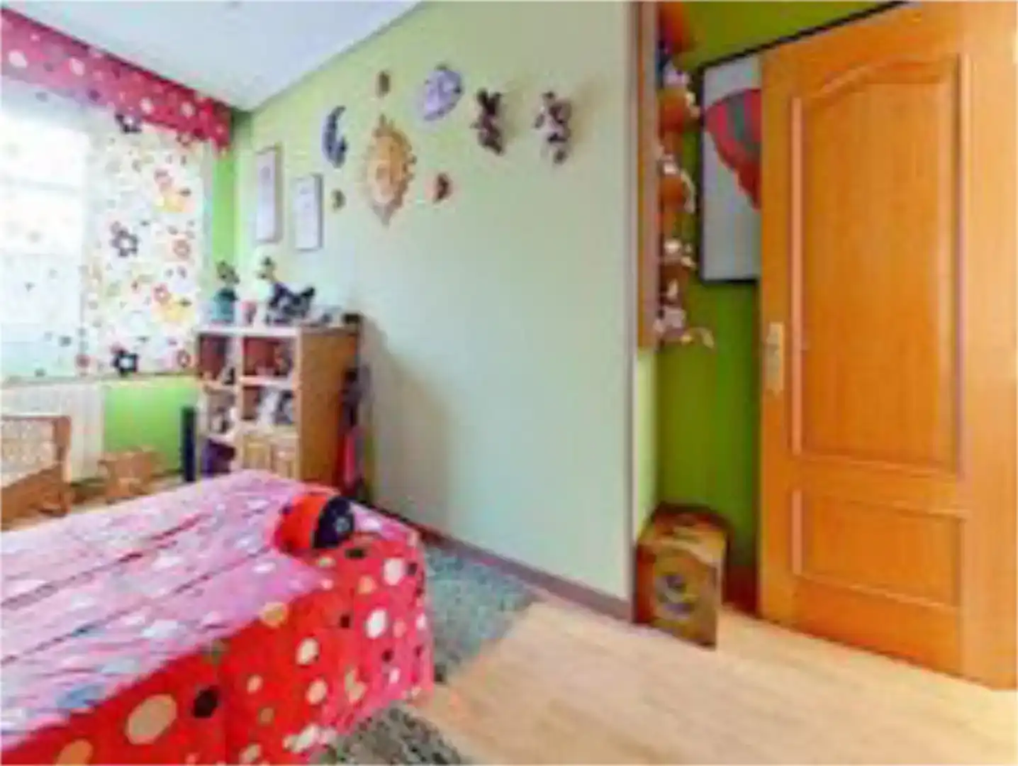 Dormitori de Casa o xalet en venda en Vitoria - Gasteiz amb Jardí privat, Parquet i Traster