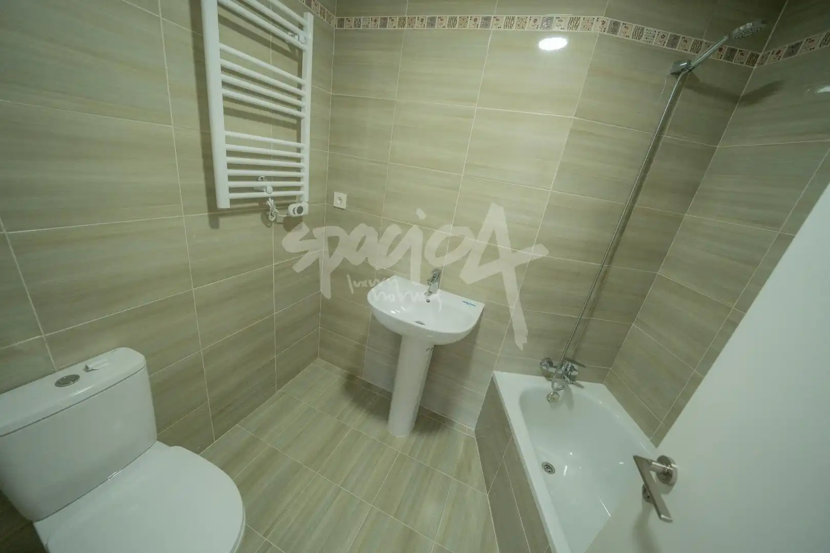 Baño de Piso en venta en Méntrida con Calefacción, Trastero y Balcón