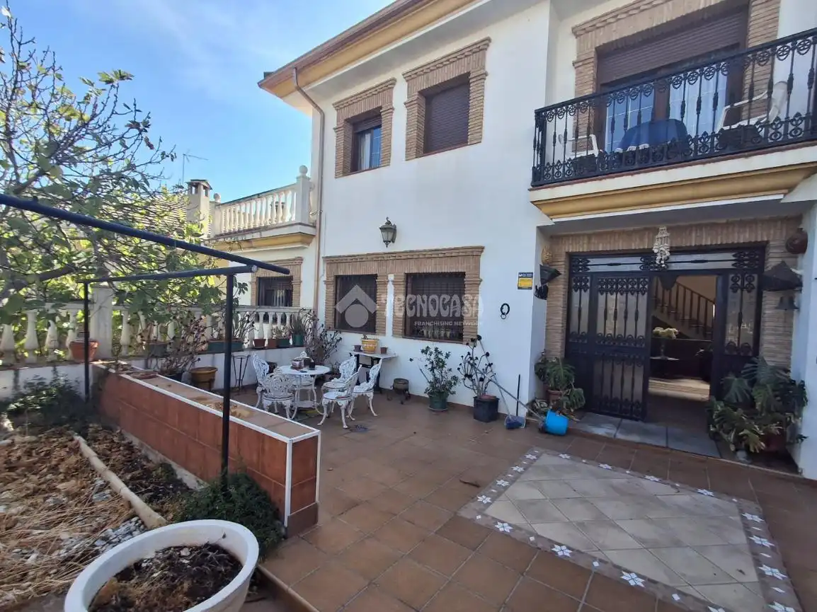 Casa amb terrassa en venda a La Carolina