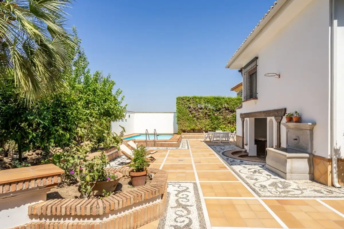 Terrassa de Casa o xalet en venda en La Zubia amb Aire condicionat, Calefacció i Jardí privat