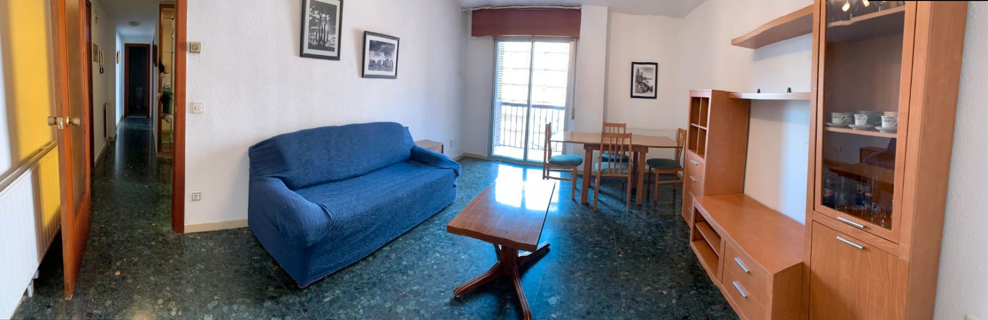 Sala d'estar de Pis de lloguer en  Zaragoza Capital amb Calefacció, Moblat i Forn