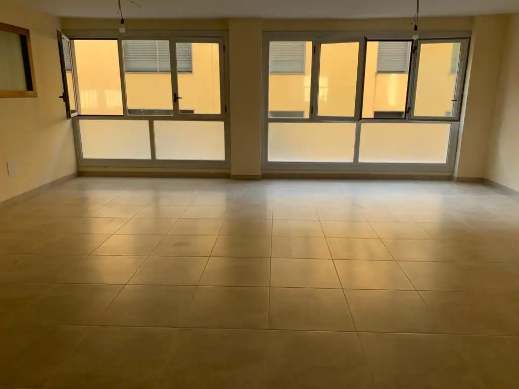 Local comercial en alquiler en Tàrrega, imagen 2