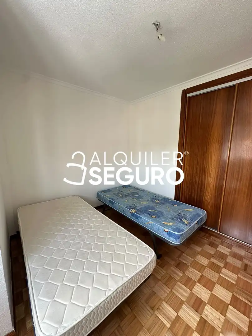 Schlafzimmer von Wohnung zur Miete in Fuenlabrada mit Heizung, Terrasse und Schwimmbad