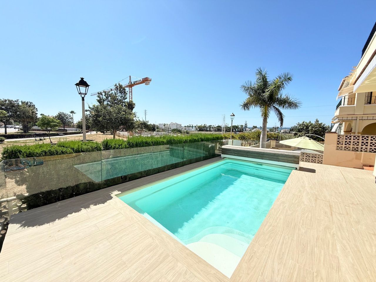 Piscina de Casa o chalet en venta en Vélez-Málaga con Aire acondicionado, Calefacción y Jardín privado