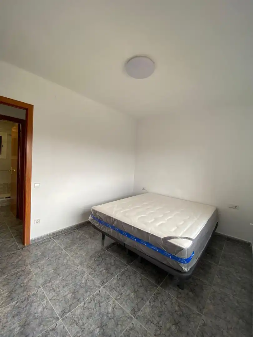 Habitación de Piso en venta en L'Hospitalet de Llobregat con Calefacción y Balcón