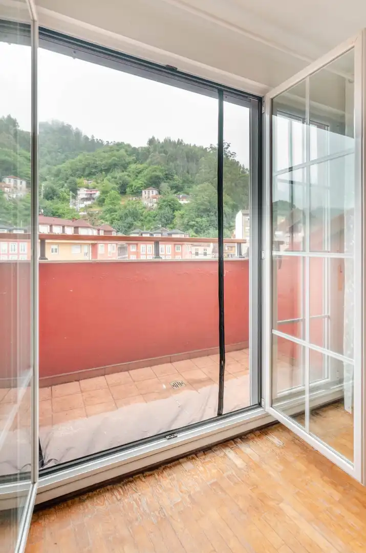 Terraza de Piso en venta en Mieres (Asturias) con Calefacción, Amueblado y Balcón