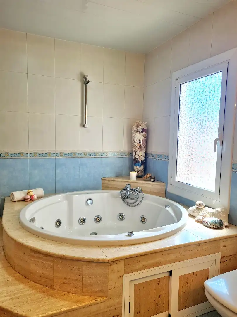 Bathroom of Flat for sale in Sabadell  with Air Conditioner and Balcony