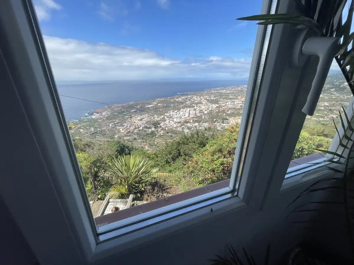 Vista exterior de Casa o xalet en venda en Icod de los Vinos amb Moblat