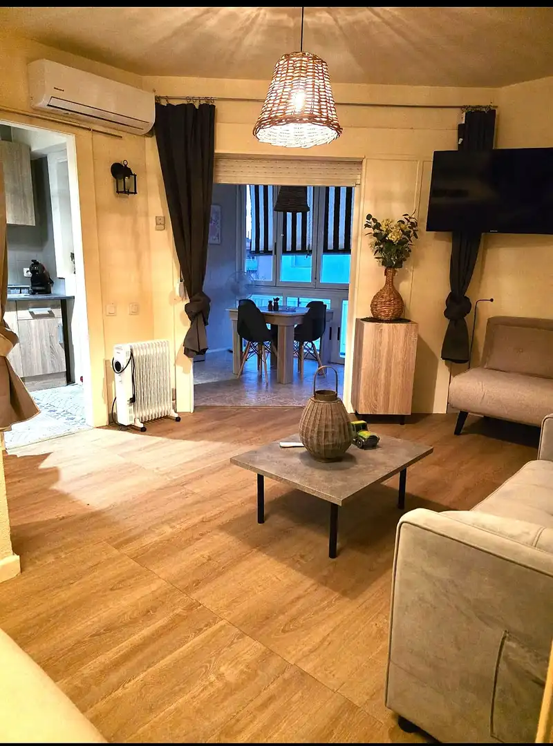 Esszimmer von Wohnung zur Miete in Salou mit Klimaanlage und Terrasse