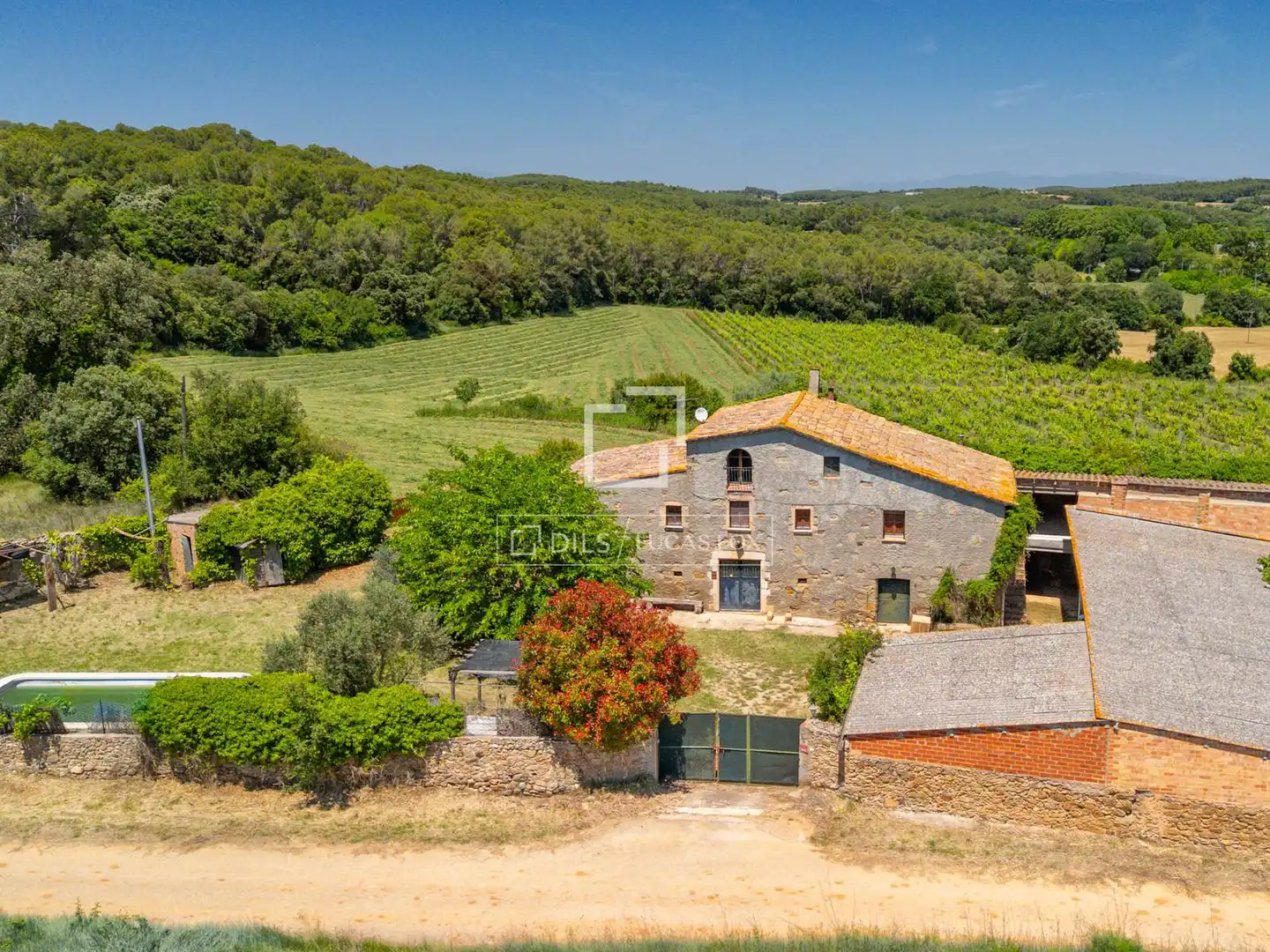 Casa rústica amb piscina en venda a Vilopriu, imagen 6