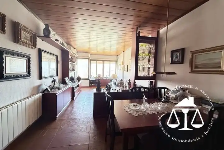 Menjador de Pis en venda en Esplugues de Llobregat amb Aire condicionat, Calefacció i Terrassa