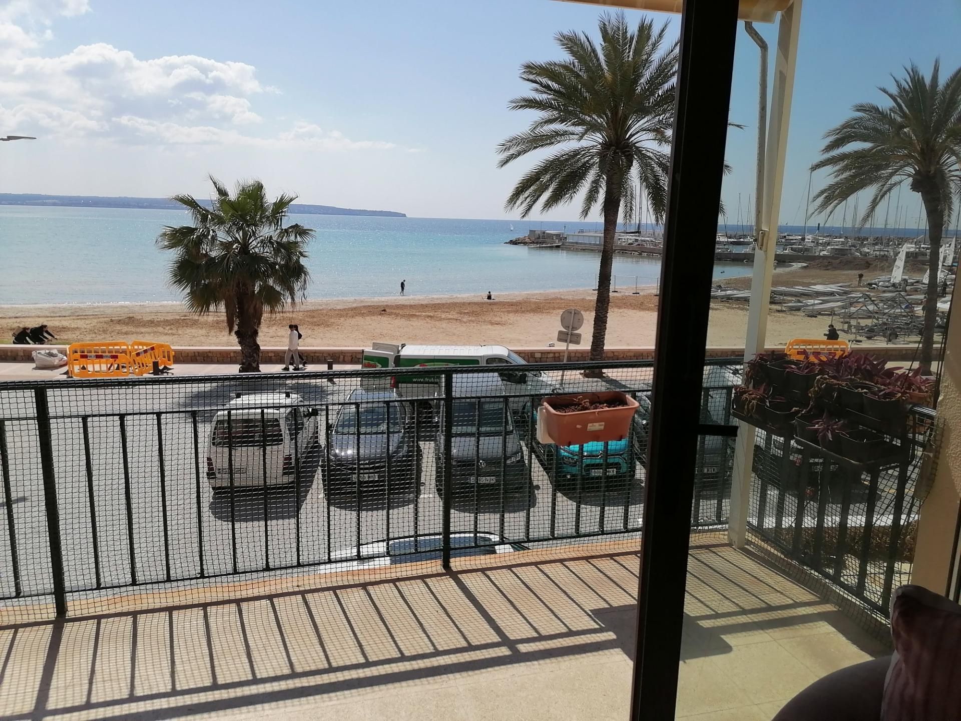 Terrassa de Apartament de lloguer en  Palma de Mallorca amb Aire condicionat, Moblat i Balcó