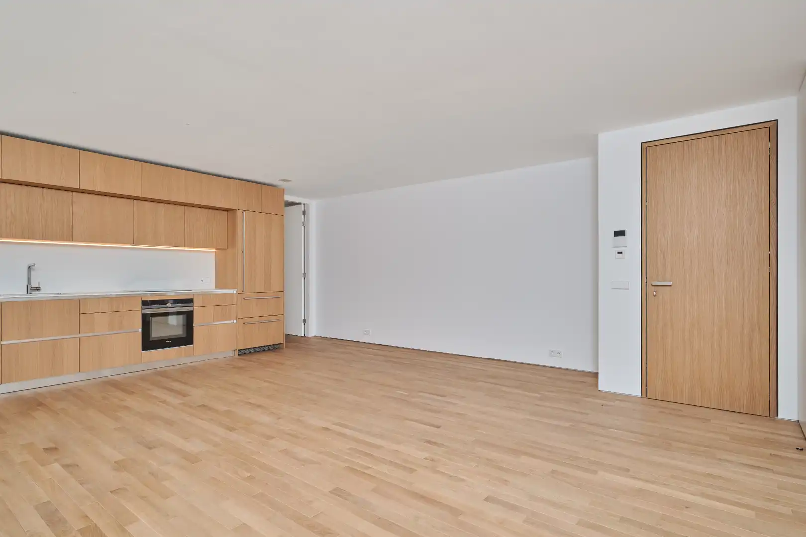 Flat for rent in Calle de Javier Ferrero, 13, Ciudad Jardín