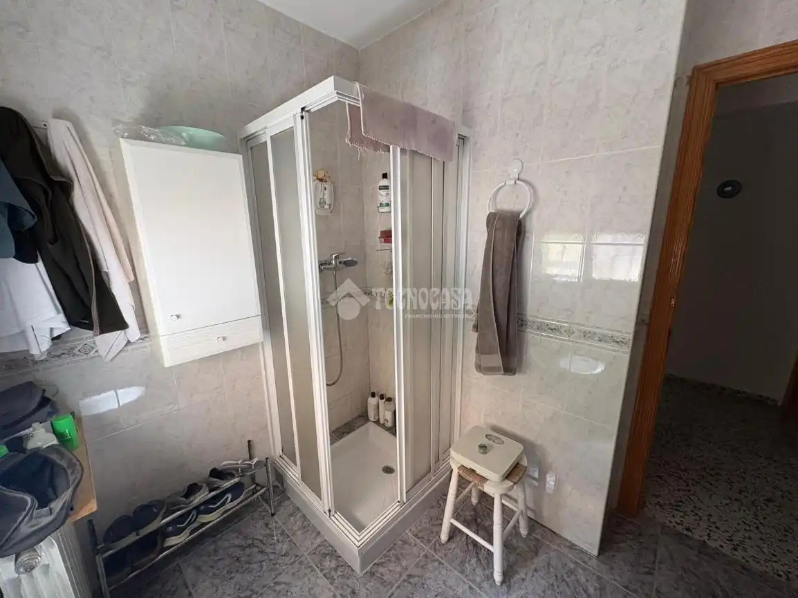 Bany de Casa o xalet en venda en Fuensanta de Martos amb Aire condicionat, Calefacció i Balcó
