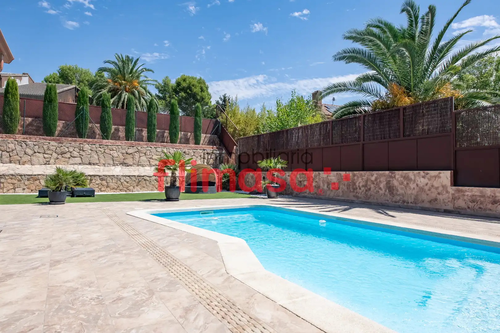 Swimming pool of Houses for sale in Villaviciosa de Odón  with Air Conditioner, Heating and Private garden
