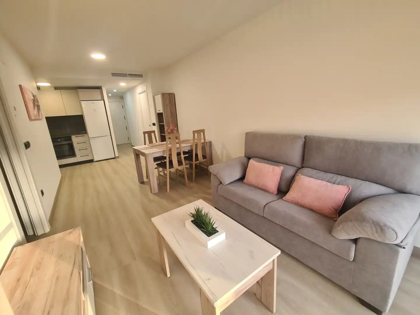 Flat for rent in Carrer de Manuel Anglés, 16, Casco Urbano