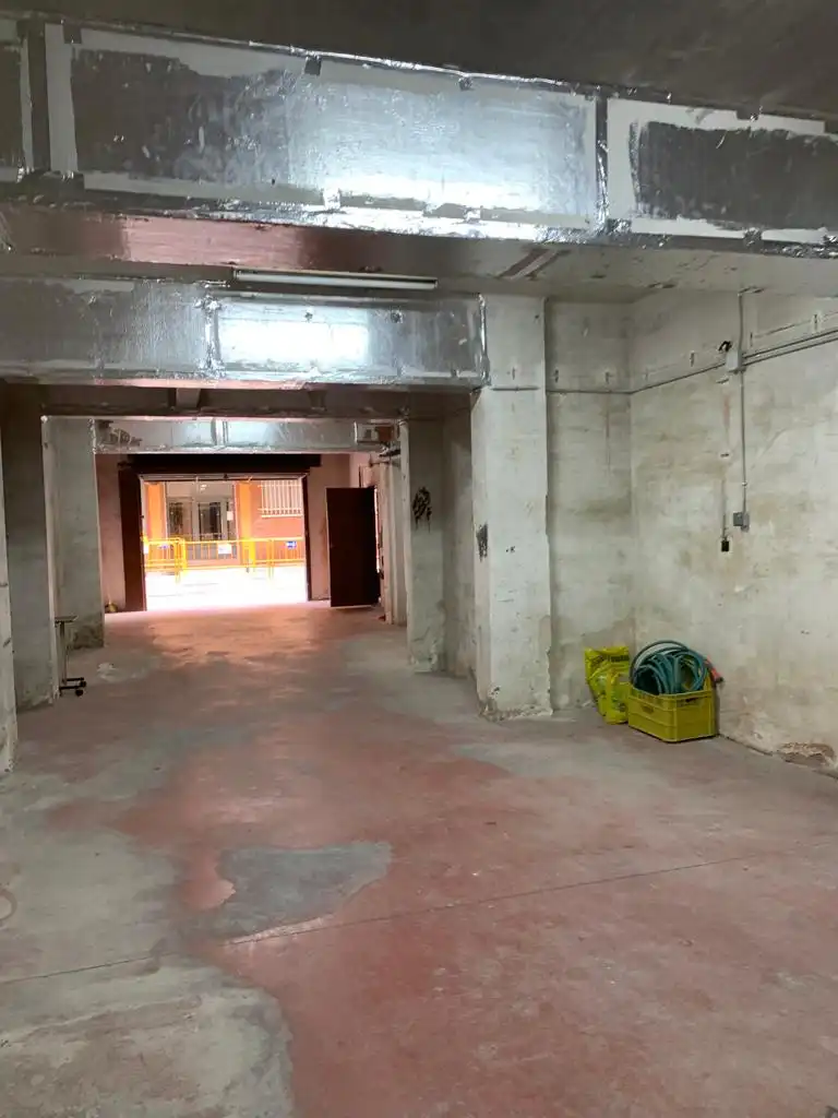 Local comercial en venda a Passatge de Milans, imagen 2