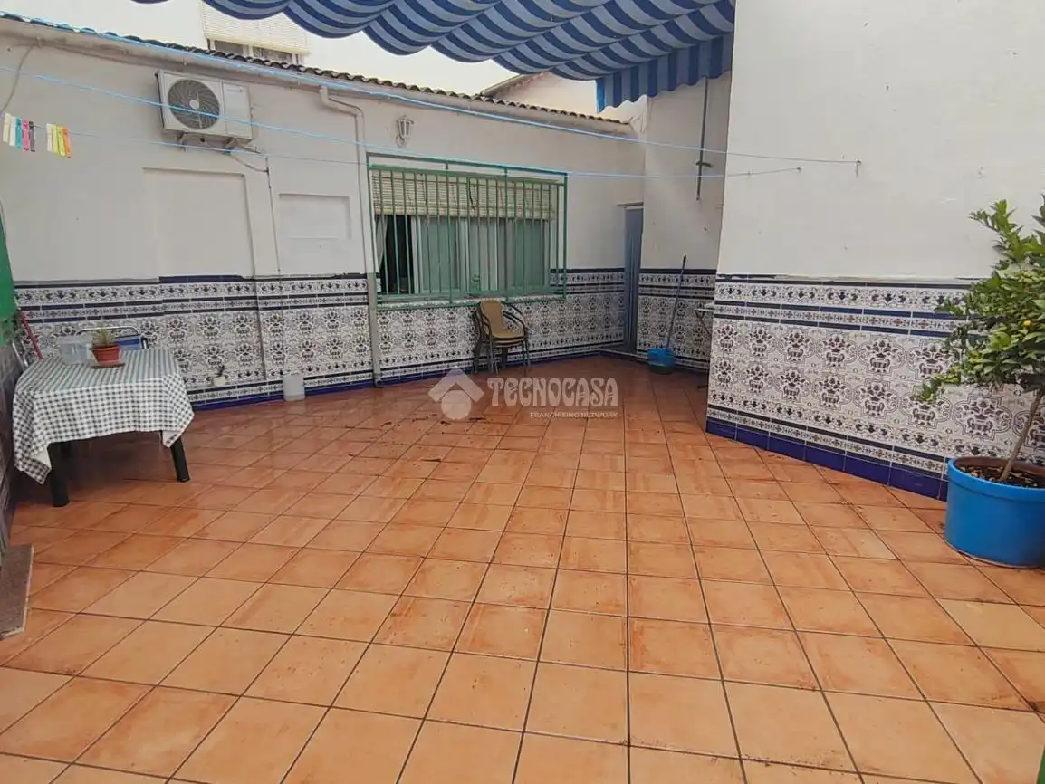 Maison jumelée à vendre à La Carolina