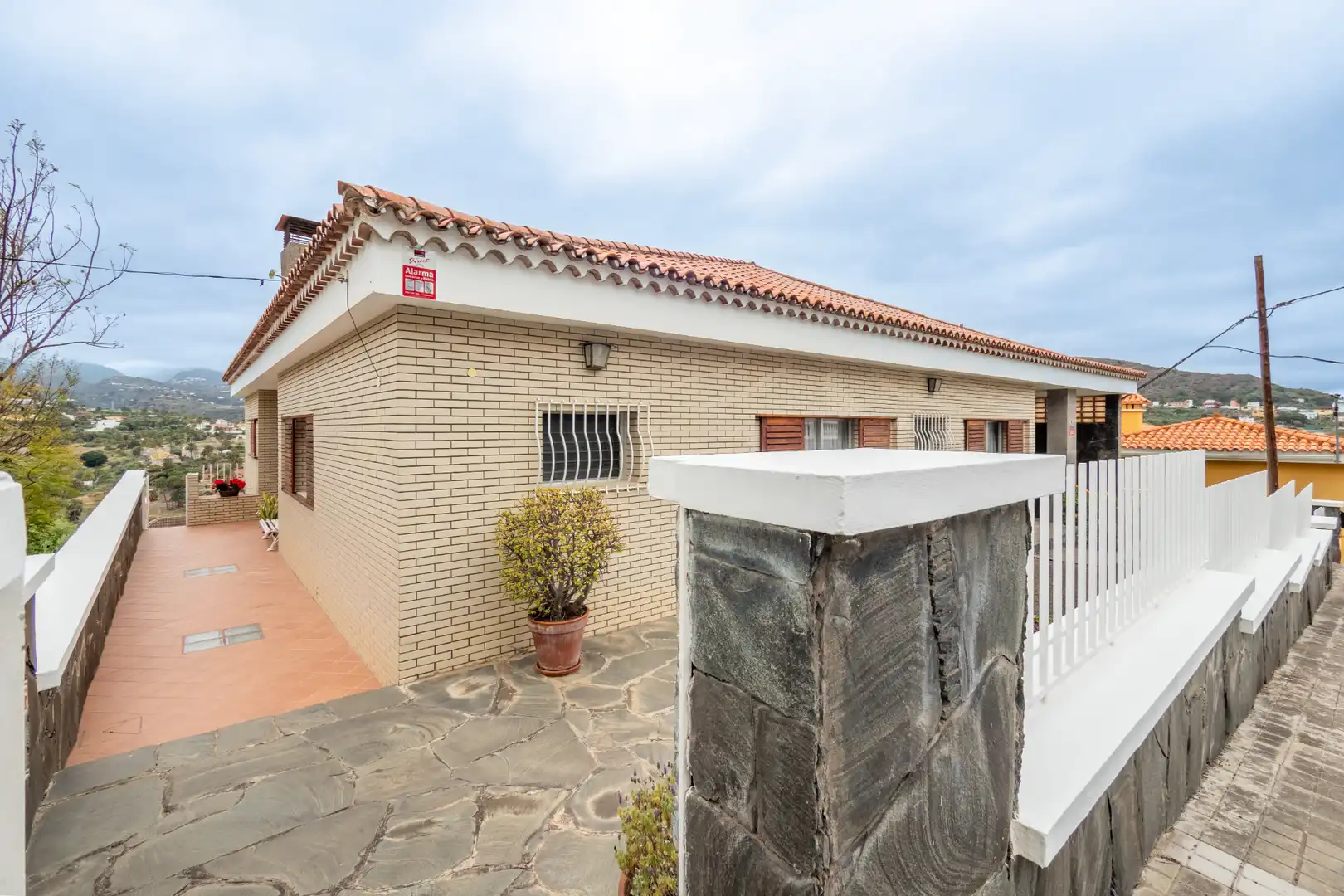 Vista exterior de Casa o chalet en venta en Santa Brígida con Jardín privado, Terraza y Trastero
