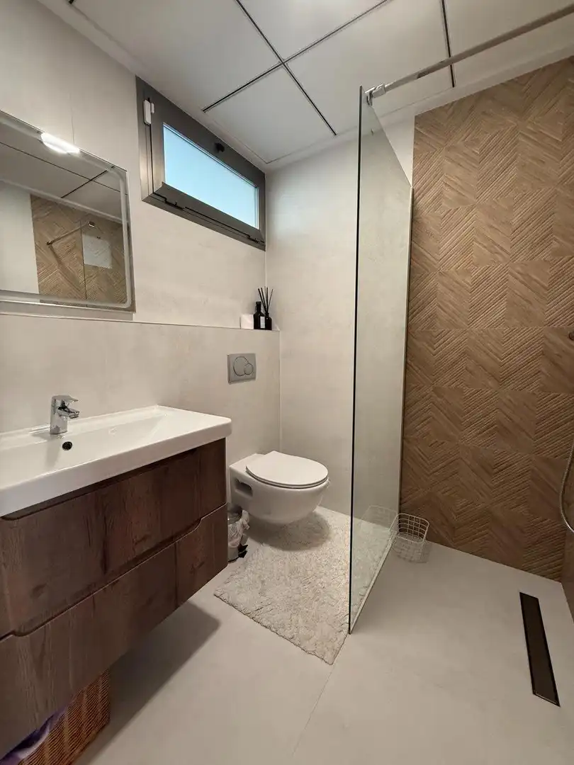 Baño de Casa adosada de alquiler en Alginet con Aire acondicionado, Trastero y Amueblado