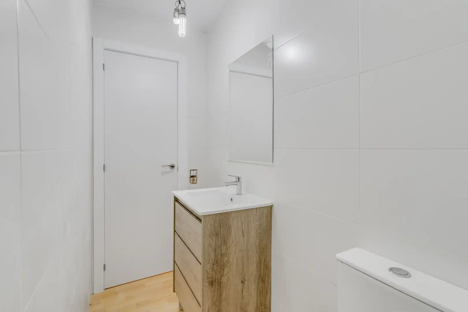 Bany de Pis en venda en Barcelona amb Parquet i Forn