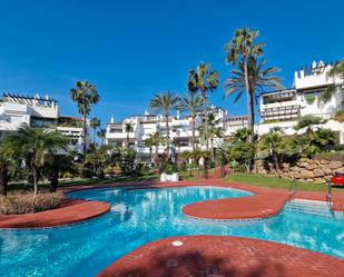 Jardí de Àtic en venda en Marbella amb Aire condicionat, Terrassa i Moblat